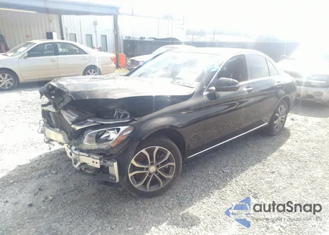 2016 Mercedes-Benz C 300 Sport 4Matic/Luxury 4Matic/4Matic z USA, uszkodzony, nr VIN 55SWF4KBXGU134068